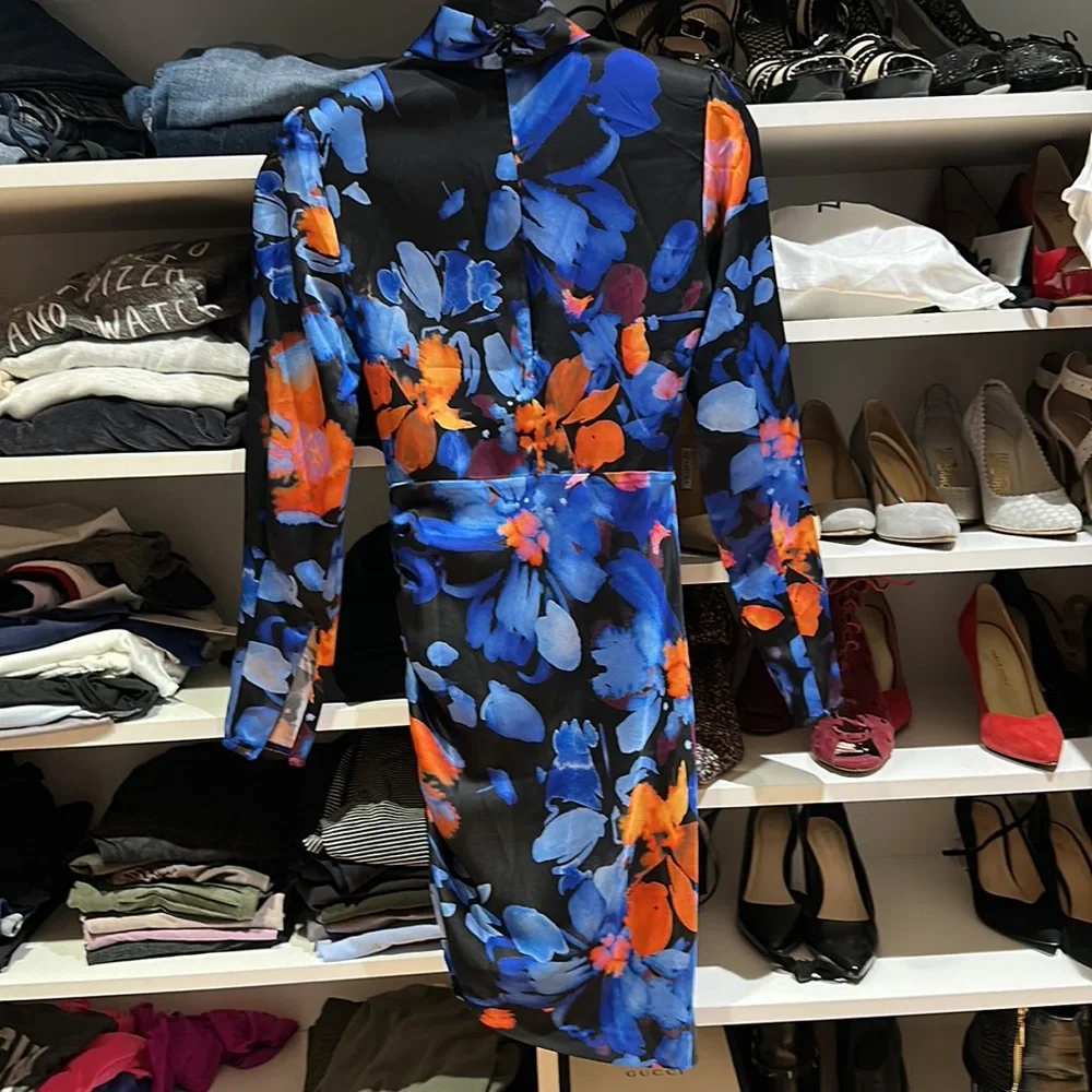 LN sexy Marciano black floral mini ruched long sleeve dress - Picture 3 of 6